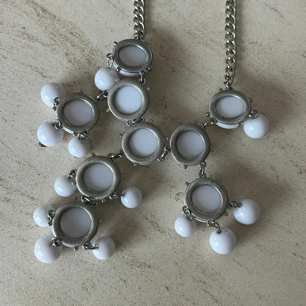 White Cabochon Statement Necklace - Silver Tone Mod Style Bib - 8" - Picture 4 of 4
